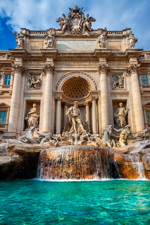 Fontaine de Trevi à Rome : Coutume