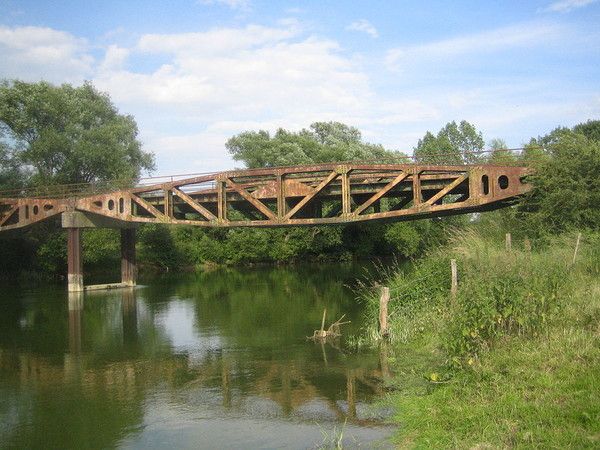 Vacherauville : Pont sur la Meuse