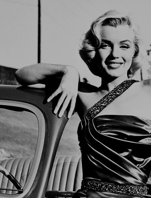 Marilyn Monroe by Frank Worth, 1953
