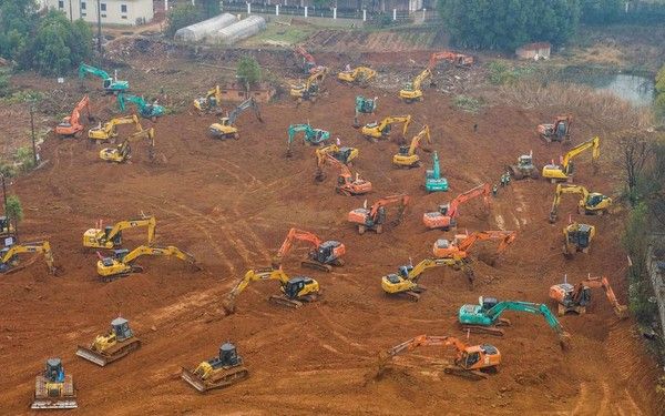 A Wuhan, 10 jours pour construire un hôpital