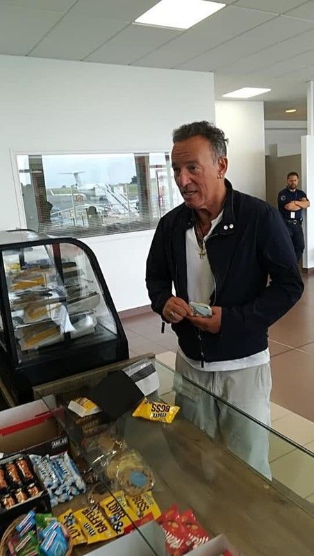 Bruce Springsteen s’est arrêté à l’aéroport de Dinard