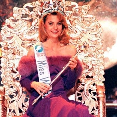 Aneta Beata Kreglicka : Miss Monde 1989 