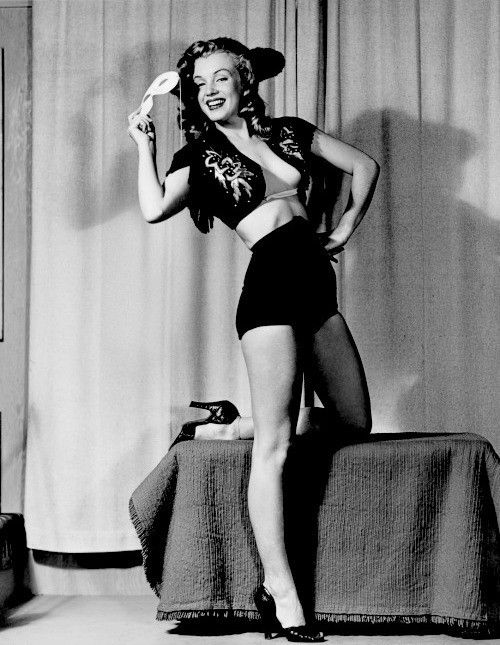Marilyn by Earl Moran in 1948