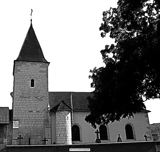 Burey-la-Côte : L'église fortifiée Saint-Léger