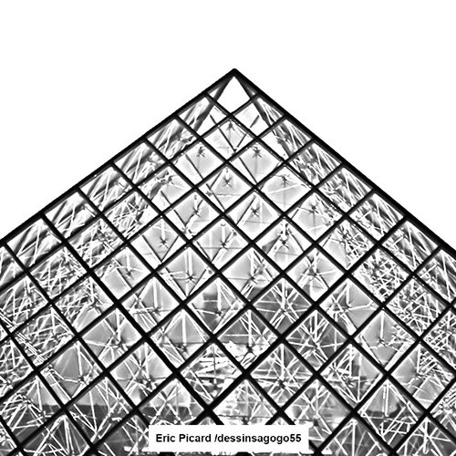 Pyramide du Louvre