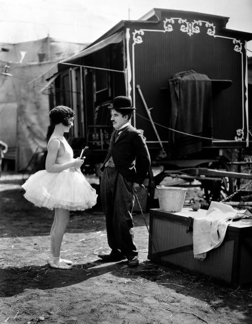Charlie Chaplin : Les cadences de l'époque 