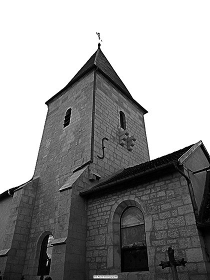 Burey-la-Côte : L'église fortifiée Saint-Léger