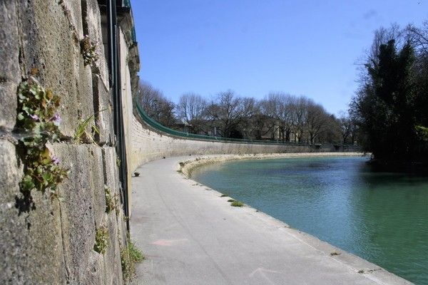 Les eaux belles et claires de la Meuse