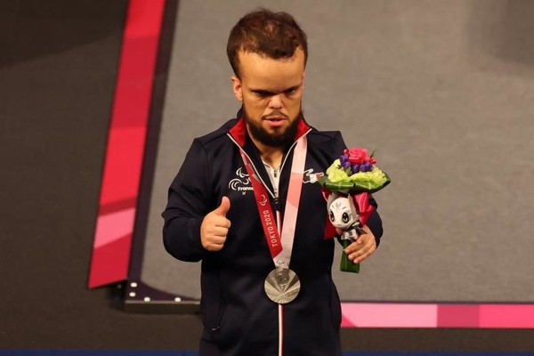 JO 2021 : Axel Bourlon médaillé d'argent en haltérophilie